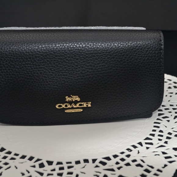 COACH Medium Wallet NWT - Picture 2 of 5